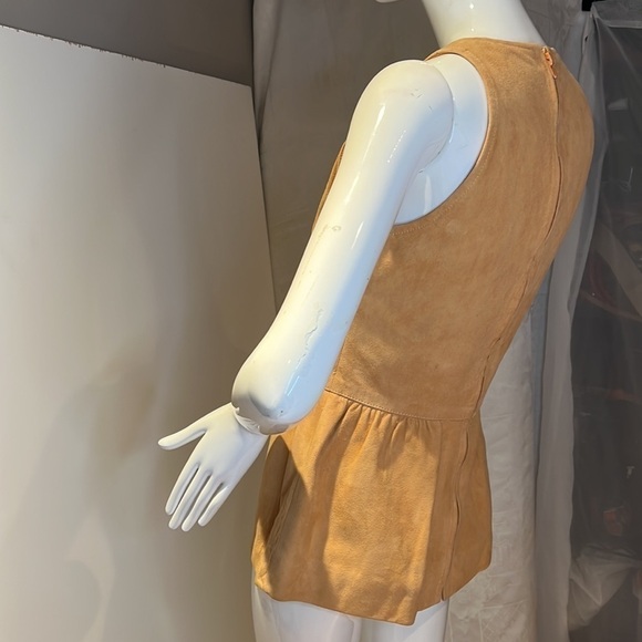 Chester Weinberg Sz 8 Suede Peplum Full Zip Back Sleeveless Top - Picture 4 of 12